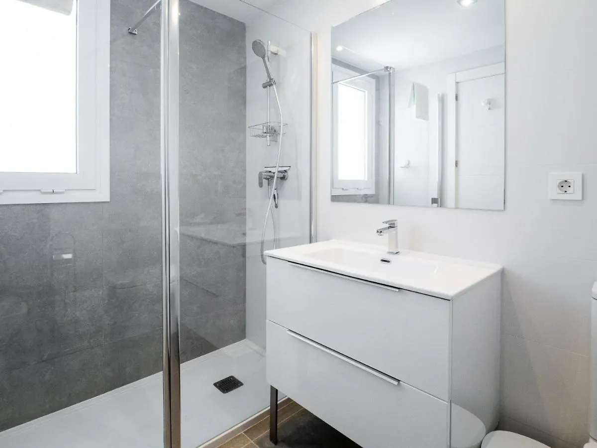 דירות קסרס Luxury New Modern Penthouse With Golf And Sea Views - Via Celere 2390