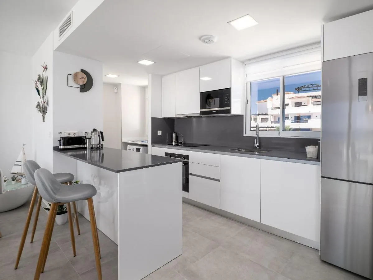 דירות קסרס Luxury New Modern Penthouse With Golf And Sea Views - Via Celere 2390