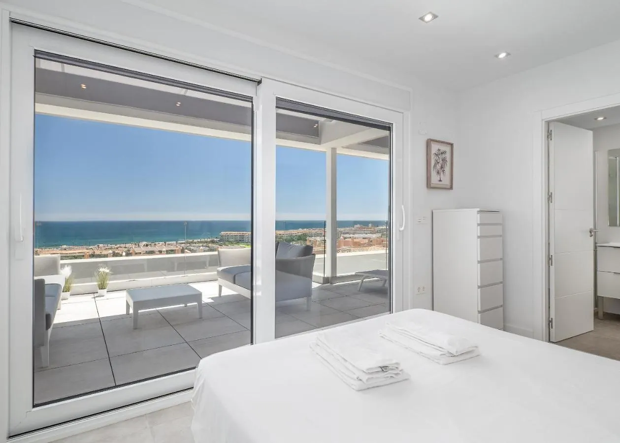 דירות קסרס Luxury New Modern Penthouse With Golf And Sea Views - Via Celere 2390